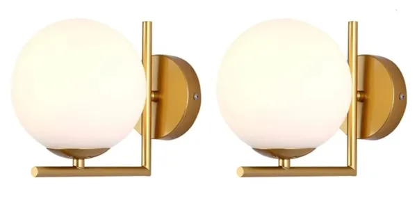 Gold_Metal_And_Glass_Hanging_Pendant_Light_For_Home_And_Kitchen