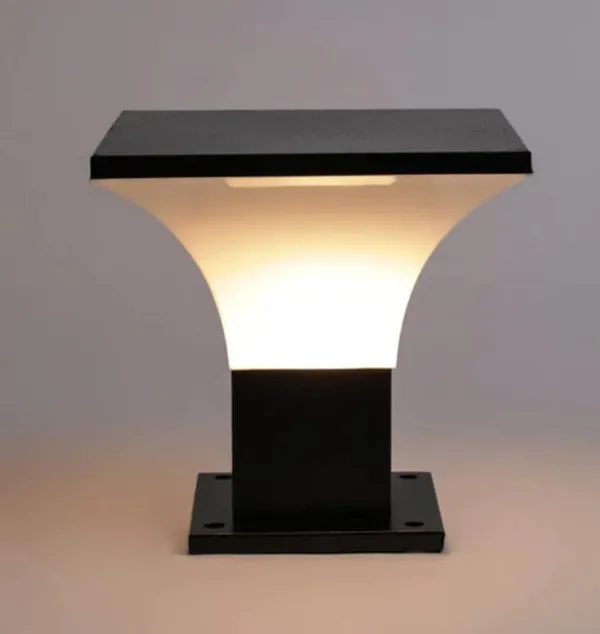 Black_Metal_And_Glass_Gate_Pillar_Light_For_Home_And_Kitchen