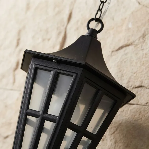 Black_Metal_And_Glass_Hanging_Pendant_Light_For_Home_And_Kitchen