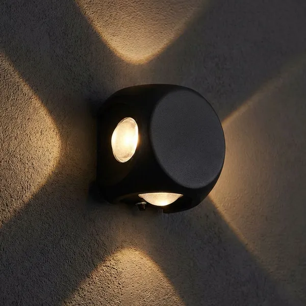 Black_Metal_And_Glass_Led_Wall_Light_For_Home_And_Kitchen