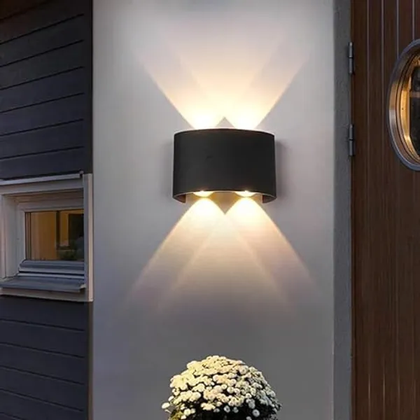 Black_Metal_And_Glass_Led_Wall_Light_For_Home_And_Kitchen