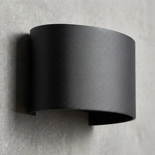 Black_Metal_And_Glass_Led_Wall_Light_For_Home_And_Kitchen