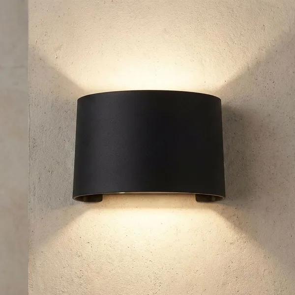 Black_Metal_And_Glass_Gate_Pillar_Light_For_Home_And_Kitchen