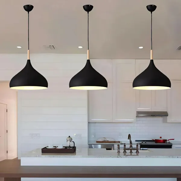 Black_Metal_And_Glass_Gate_Pillar_Light_For_Home_And_Kitchen