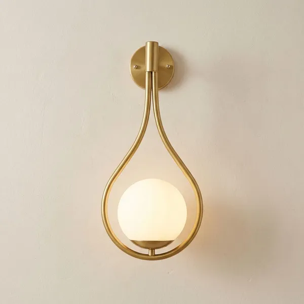 Gold_Metal_And_Glass_Wall_Light_For_Home_And_Kitchen