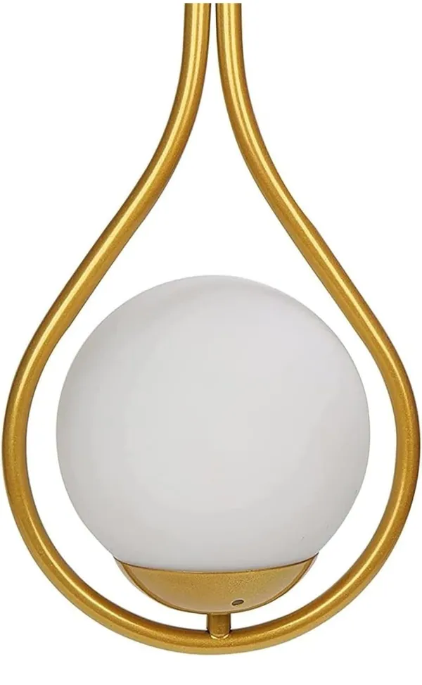 Gold_Metal_And_Glass_Hanging_Pendant_Light_For_Home_And_Kitchen