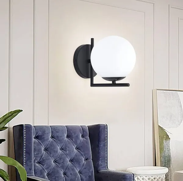 Black_Metal_And_Glass_Wall_Light_For_Home_And_Kitchen