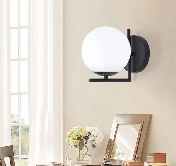 Black_Metal_And_Glass_Wall_Light_For_Home_And_Kitchen