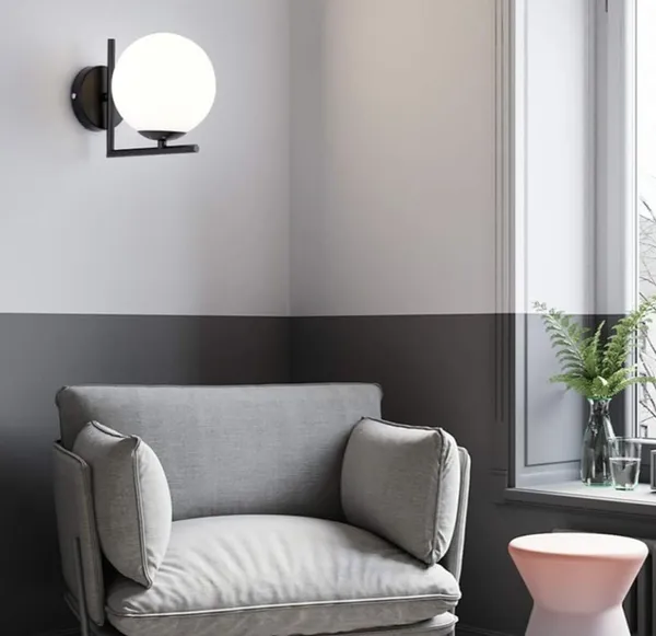 Black_Metal_And_Glass_Wall_Light_For_Home_And_Kitchen