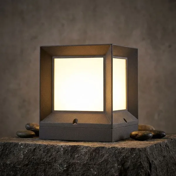 Black_Metal_And_Glass_Gate_Light_For_Home_And_Kitchen
