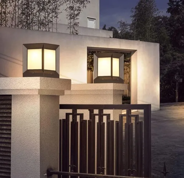 Black_Metal_And_Glass_Gate_Light_For_Home_And_Kitchen