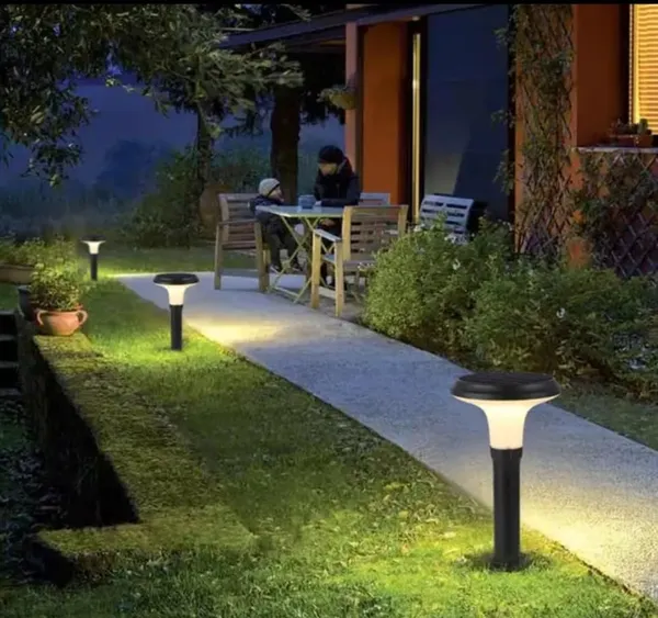 Grey_Metal_And_Glass_Gate_Pillar_Light_For_Home_And_Kitchen