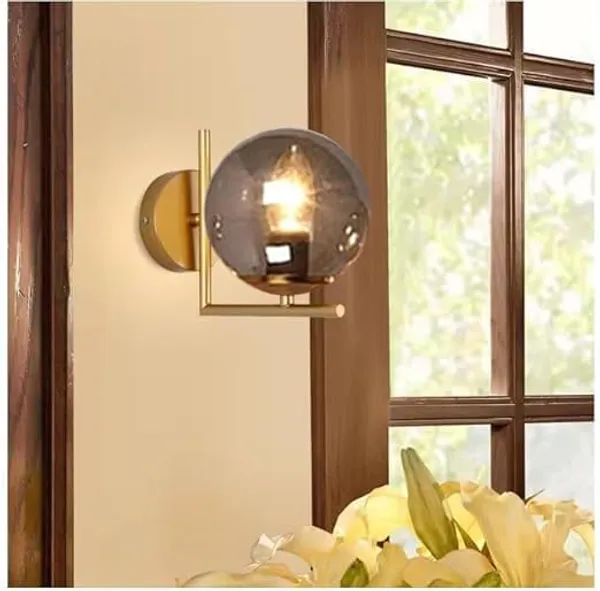 Gold_Metal_And_Glass_Wall_Light_For_Home_And_Kitchen