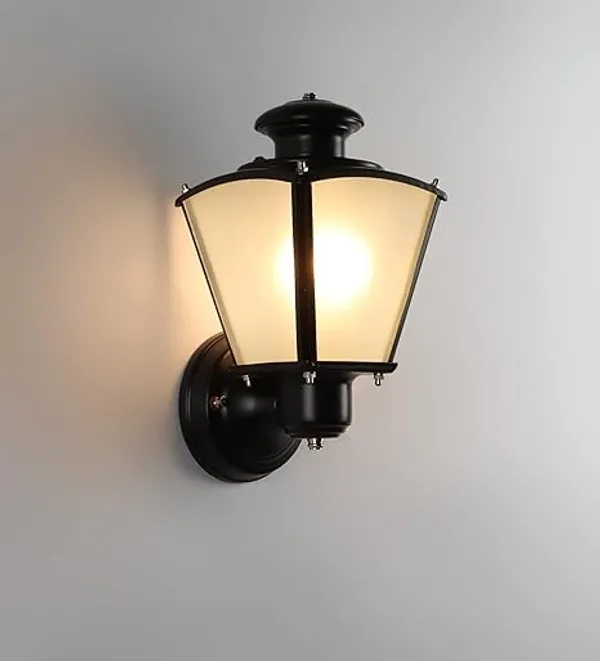 Black_Metal_And_Glass_Wall_Light_For_Home_And_Kitchen