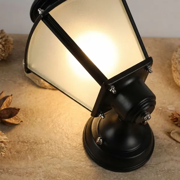 Black_Metal_And_Glass_Wall_Light_For_Home_And_Kitchen