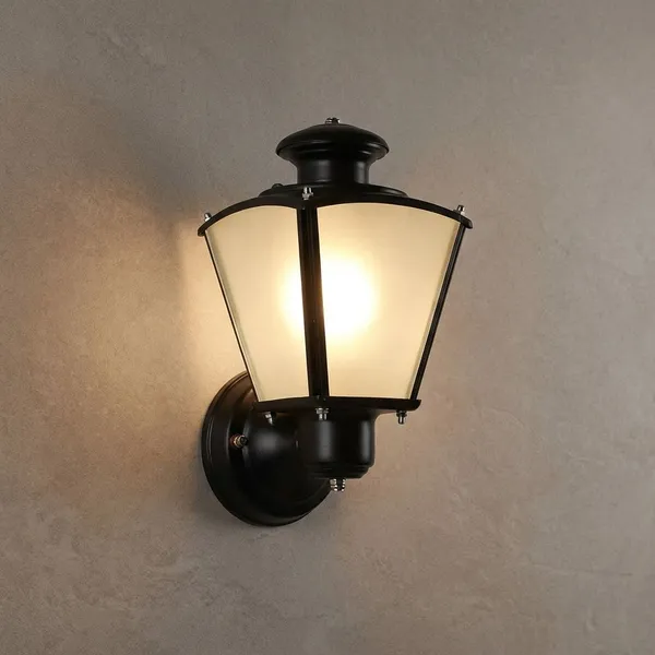 Black_Metal_And_Glass_Wall_Light_For_Home_And_Kitchen