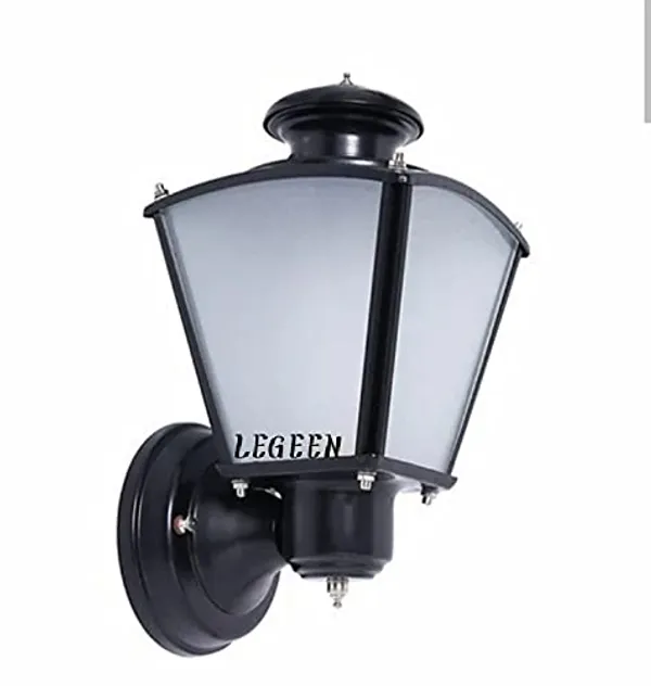 Black_Metal_And_Glass_Outdoor_Wall_Light_For_Home_And_Kitchen