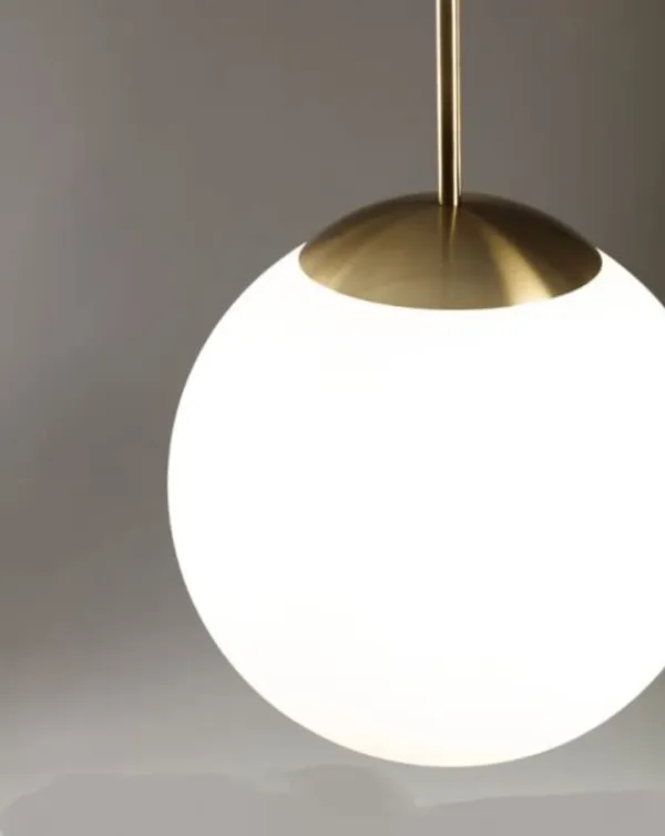 Gold_Metal_And_Glass_Pendant_Light_For_Home_And_Kitchen