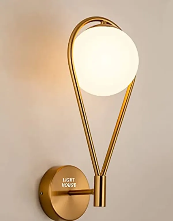 Gold_Metal_And_Glass_Wall_Light_For_Home_And_Kitchen
