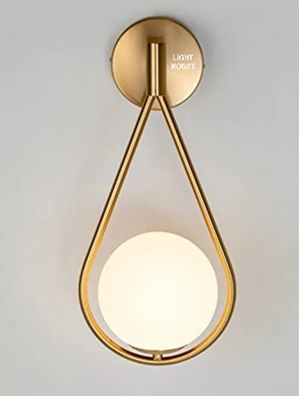 Gold_Metal_And_Glass_Wall_Light_For_Home_And_Kitchen