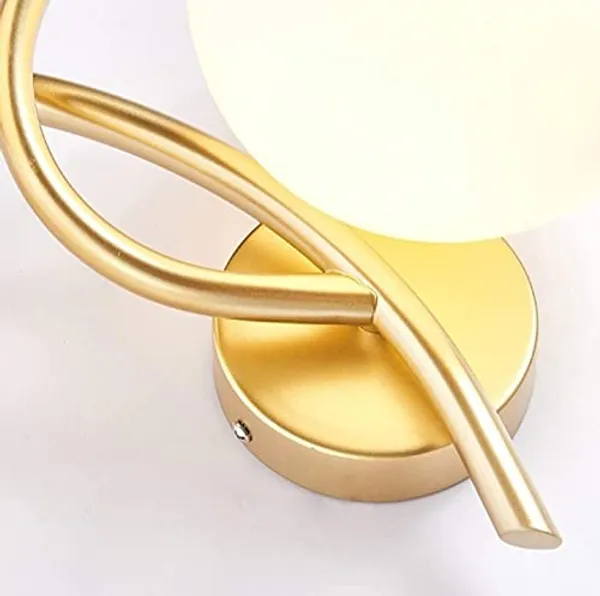 Gold_Metal_And_Glass_Wall_Light_For_Home_And_Kitchen