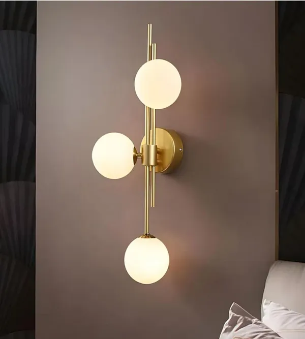 Golden_Metal_And_Glass_Wall_Light_For_Home_And_Kitchen