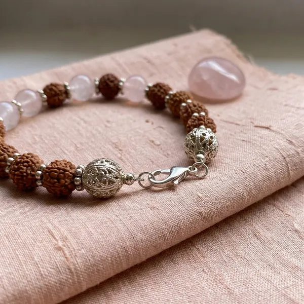 Brown_&_Soft_Pink_Gentle_Ground_Bracelet_For_Unisex