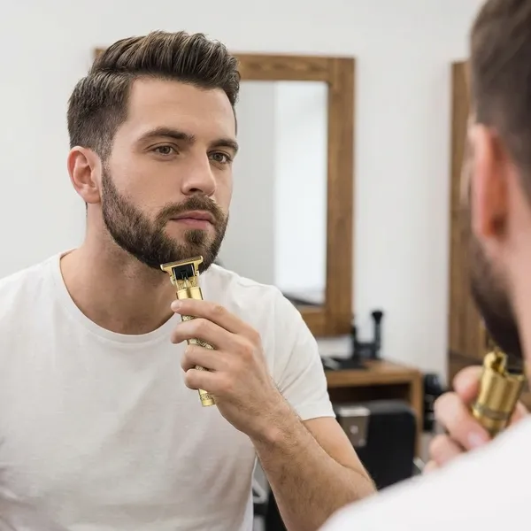 Gold_Skin_And_Hair_For_Beard_Trimming_And_Grooming
