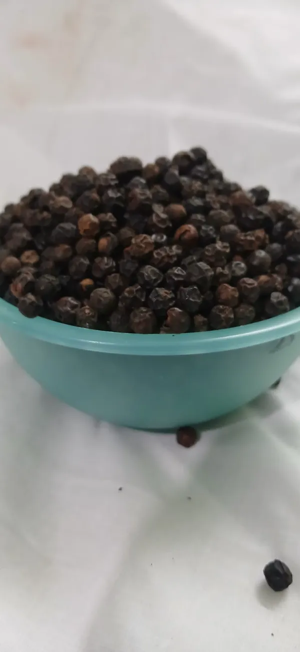 Light_Brown_Premium_Quality_Asafoetida_&_Black_Pepper_For_Tempering_&_Flavor_Enhancement_(Pack_Of_2)