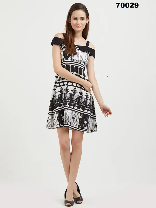 One_Piece_Short_Dress_-_Black_&_White