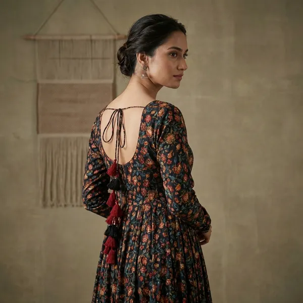 Black_Rayon_And_Cotton_Printed_Gown