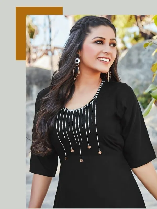 Plain_Yok_Embroidery_Top_Pulpy_-_Black