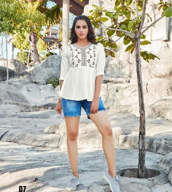 Plain_Yok_Embroidery_Top_-_Cream
