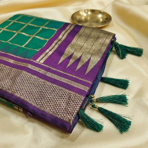 Green_And_Purple_Pure_Irkal_Check_Saree_For_Women