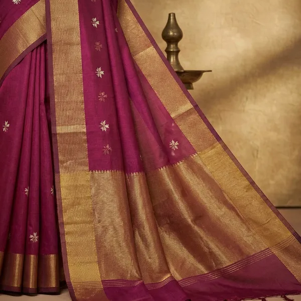 Magenta_Prajakta_Floral_Cotton_Saree_For_Women