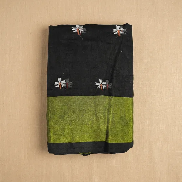 Black_Prajakta_Floral_Cotton_Saree_For_Women