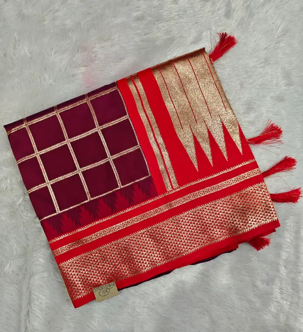 Maroon_And_Red_Pure_Irkal_Check_Saree_For_Women