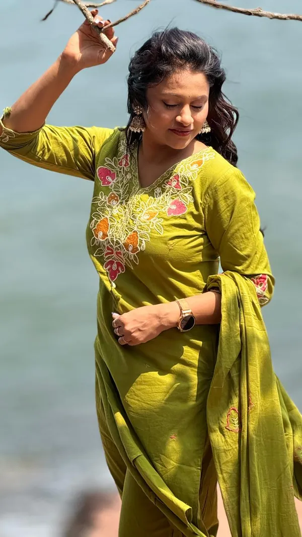 Olive_Green_Cotton_Kurta_Set