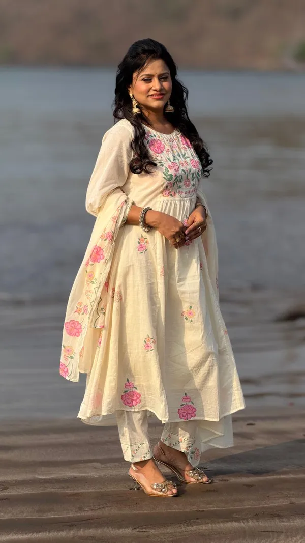 White_Cream_Anarkali_Pure_Cotton_Dress