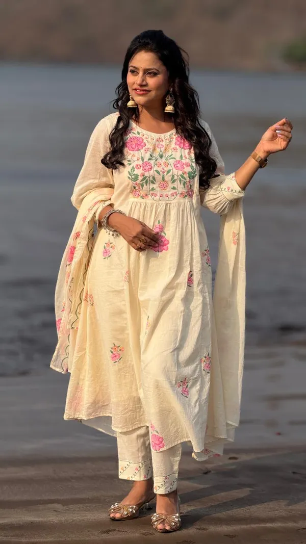 White_Cream_Anarkali_Pure_Cotton_Dress