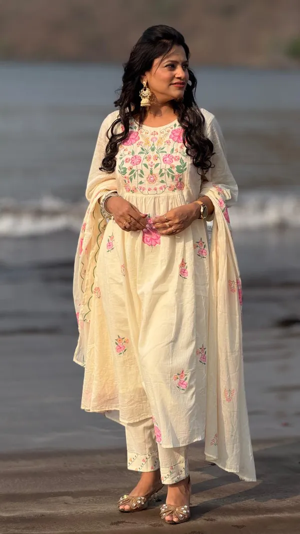 White_Cream_Anarkali_Pure_Cotton_Dress