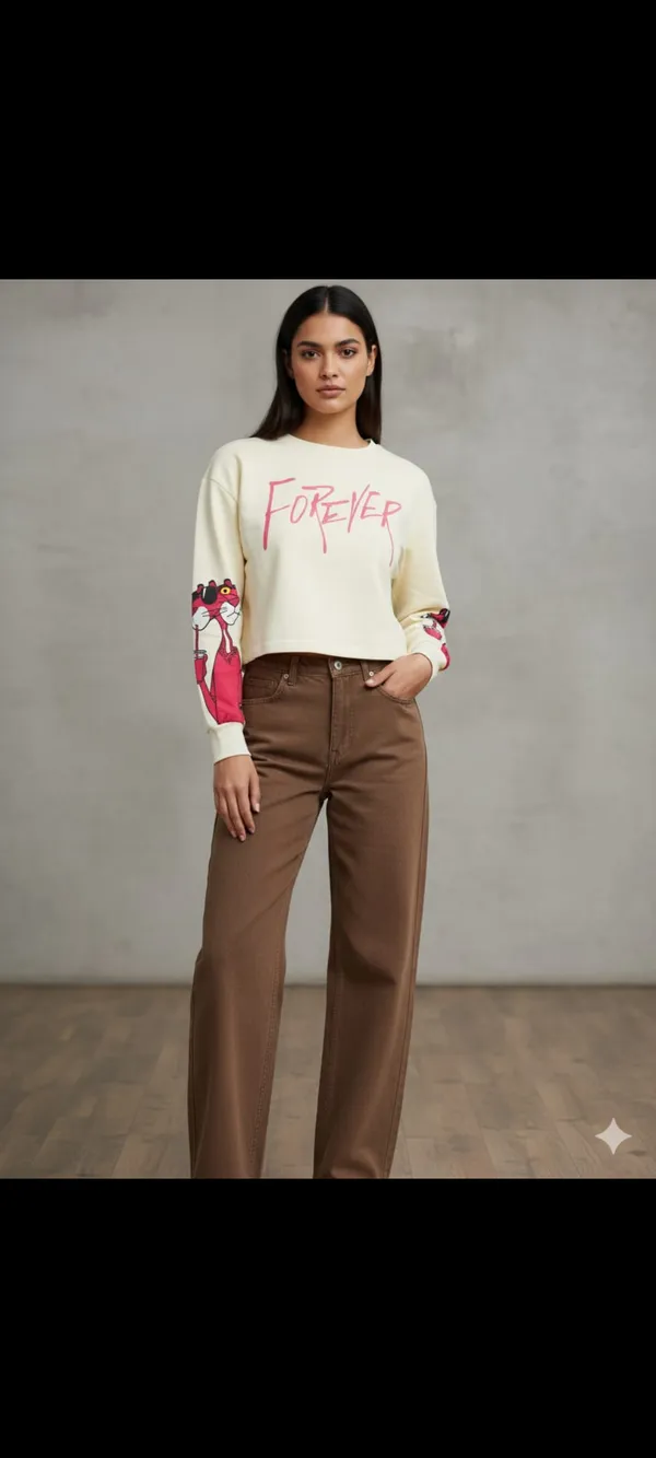 White_Premium_Graphic_Sweatshirt_For_Women
