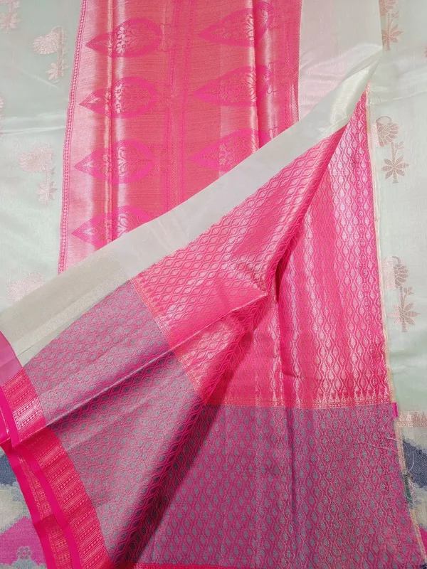 Elegant_Mint_Green_And_Pink_Banaras_Katan_Silk_Saree