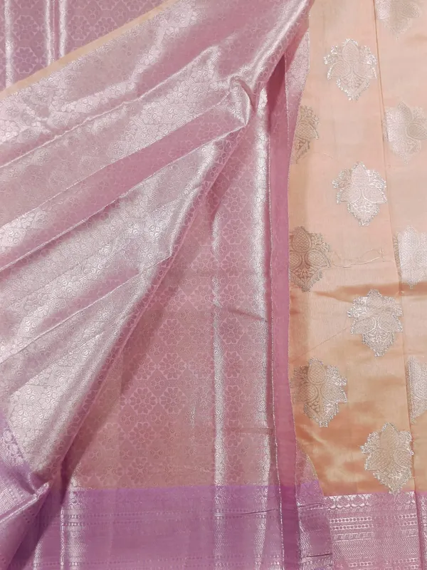 Elegant_Peach_Banarasi_Katan_Silk_Saree