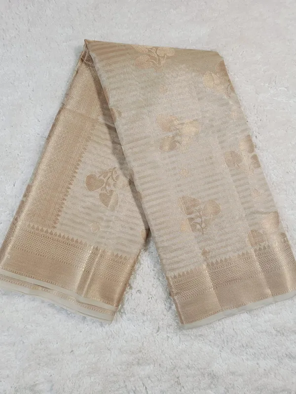 Elegant_Cream_Gold_Banarasi_Katan_Silk_Saree