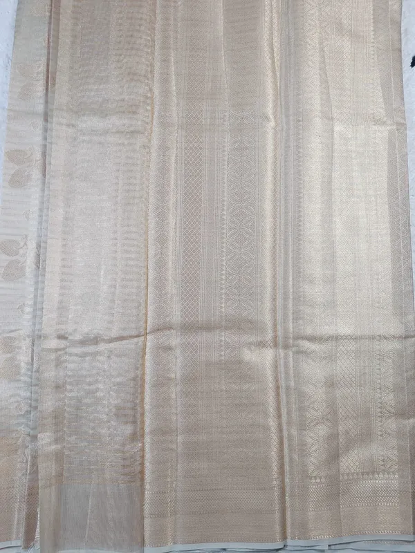 Elegant_Cream_Gold_Banarasi_Katan_Silk_Saree