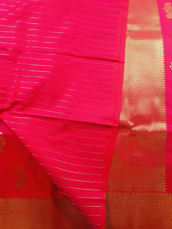 Pink_And_Gold_Combination_Lachak_Silk_Saree