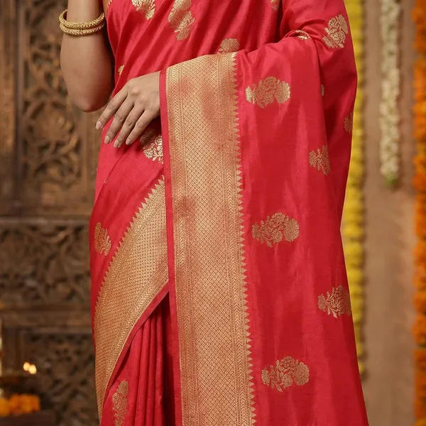 Pink_And_Gold_Combination_Lachak_Silk_Saree