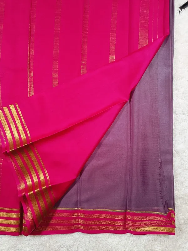 Pure_Mysore_Silk_Saree_In_Elegant_Dual_Shade_Lavender_And_Pink_With_Rich_Zari_Border