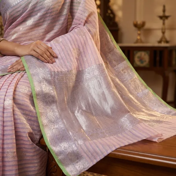 Graceful_Lavender_Pink_Banaras_Soft_Katan_Silk_Saree